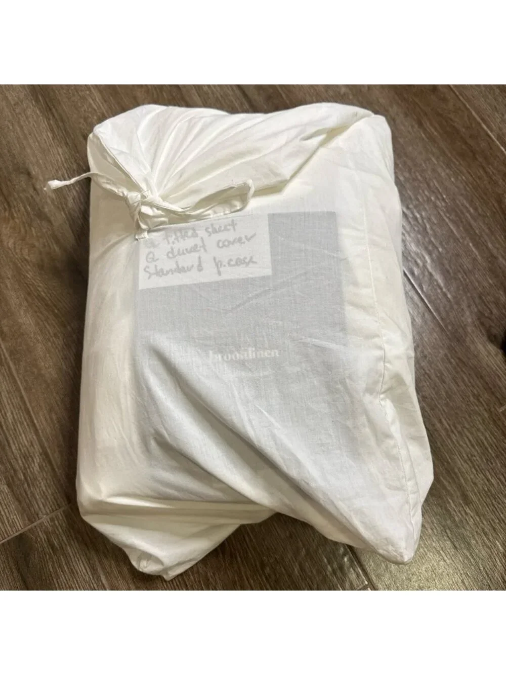 Brooklinen classic core Queen size fitted sheet duvet cover standard pillowcase